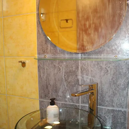 Marema 1 Апартаменты Kompoi