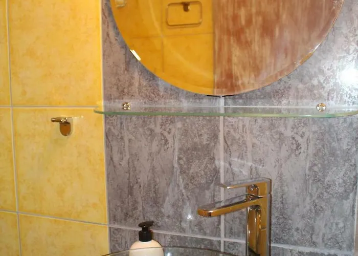 Marema 1 Apartamento Kómboi